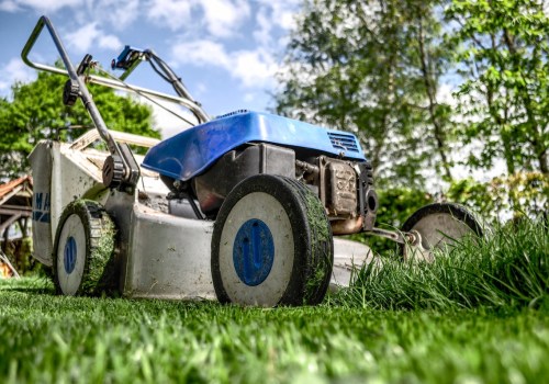 Can mowing lawn cause sore throat?